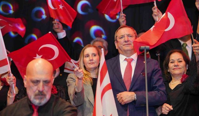 Ayvalık'ta Rauf Denktaş Kültür Merkezi perdelerini açtı