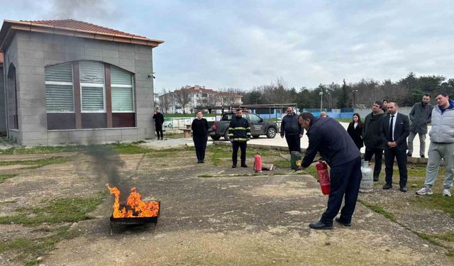 Babaeski Gençlik ve Spor Müdürlüğü personeline yangın söndürme eğitimi