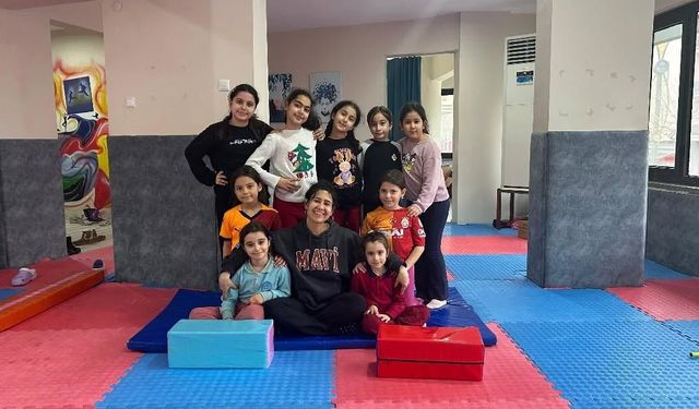 Başkan Zencirci: 'Çocuklarımızı geleceğe hazırlıyoruz'