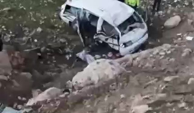 Batman'da araç uçuruma yuvarlandı: 3 ağır yaralı