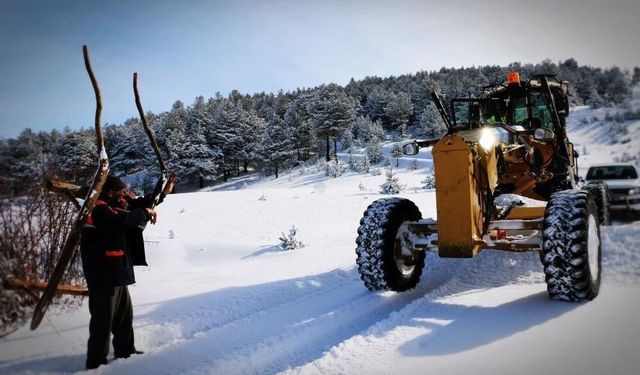 Erzincan'da kar ve tipiden 494 köy yolu ulaşıma kapandı