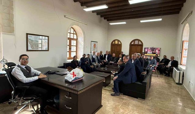 Gercüş Kaymakamı Öztaş muhtarlarla bir araya geldi