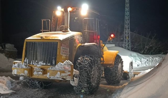 Göksun kırsalında kar mesaisi