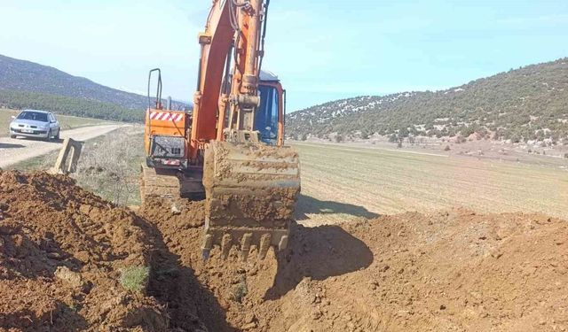 Göle dönen Kuru Ova'daki sular Beyşehir Gölü'ne aktarılıyor