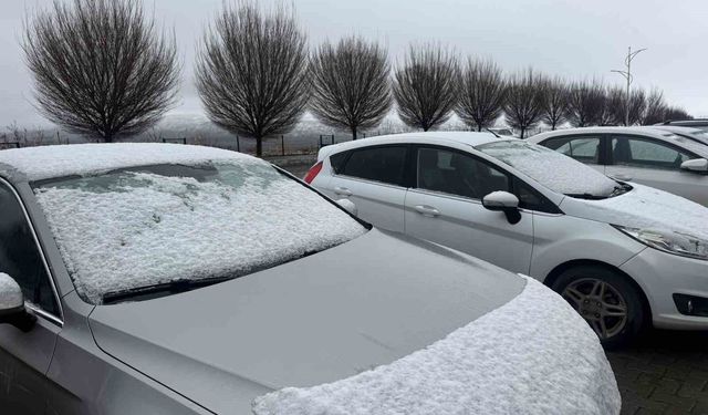 Iğdır'da yüksek kesimler karla yeniden beyaza büründü