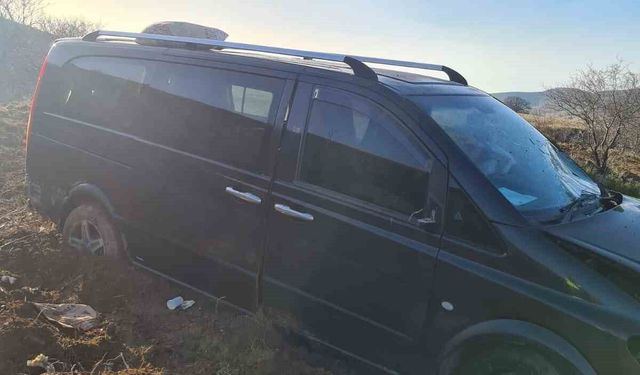 Isparta'da kontrolden çıkan araç şarampole uçtu: 10 yaralı