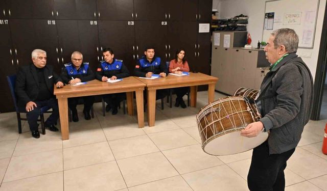 Ispartalıları 45 mahallede 70 davulcu sahura kaldıracak