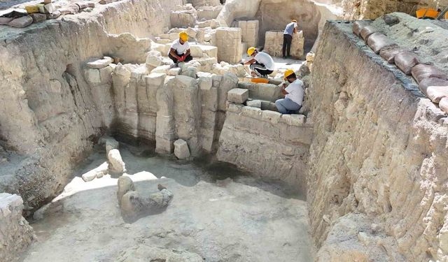Kapadokya Alan Başkanı Aslanbay, Göreme'deki kurtarma kazılarını yerinde inceledi