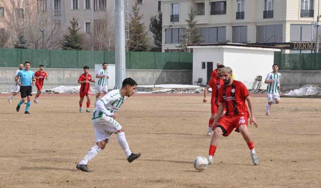 Kars 36 Spor: 2 Doğubayazıt Spor: 1