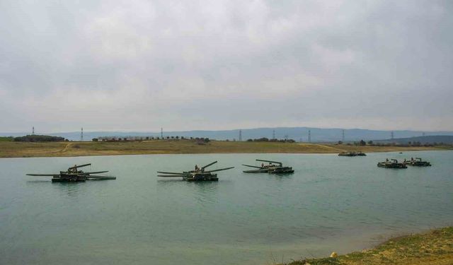 Kırklareli'nde 'durgun sulardan geçiş eğitimi' başarıyla tamamlandı