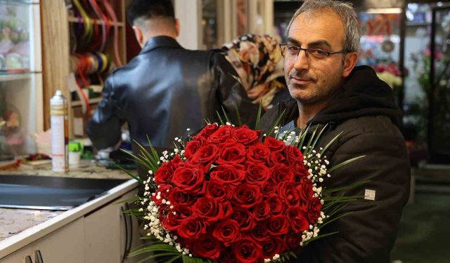 Kırşehir'de sevgililer gününe özel '41 kere maşallah' çiçek konseptine ilgi