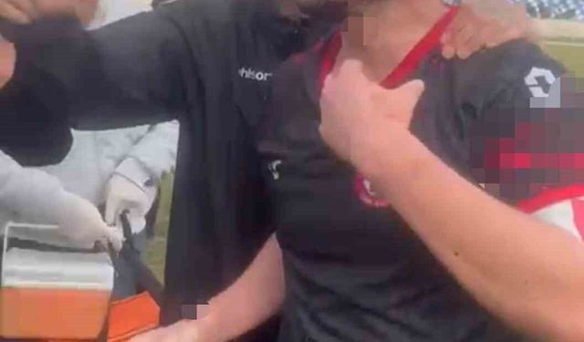 Maç sonu saha karıştı: 3 futbolcu yaralandı