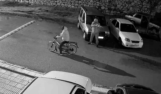 Motosikletli saldırganlar aynı iş yerini ikinci kez kurşun yağmuruna tuttu: O anlar kamerada