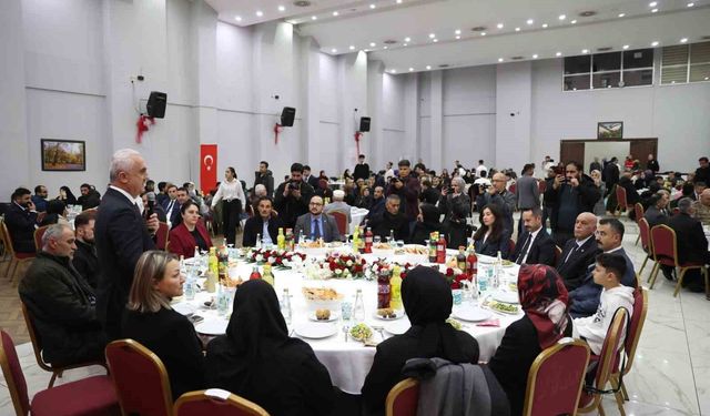 Muş'ta Ramazan'ın ilk iftarı şehit yakınları ve gazilerle yapıldı