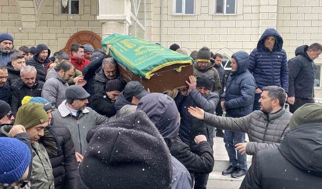 Oğlunun acısına yüreği dayanamayan anne son yolculuğuna uğurlandı