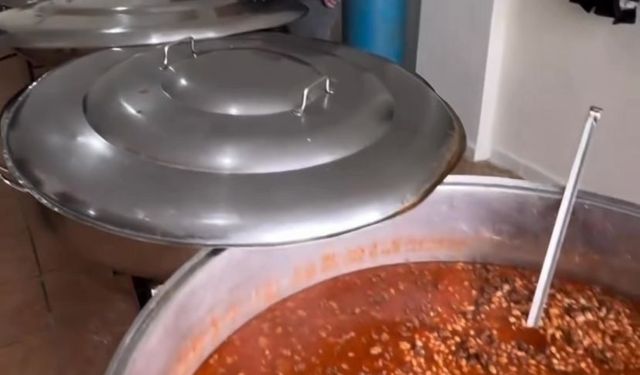 Patnos'ta belediyenin sıcak yemek hizmeti devam ediyor