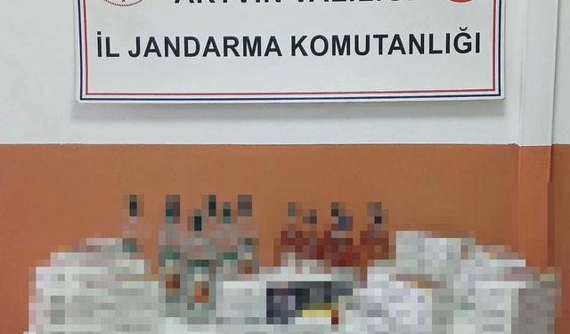 Şavşat'ta kaçak sigara ve içki ele geçirildi