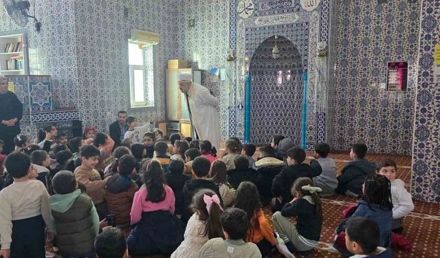 Siirt'te anaokulu öğrencilerine cami tanıtım etkinliği