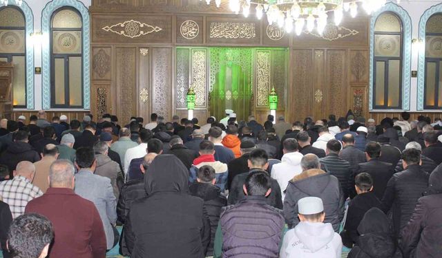 Siirt'te Ramazan ayının ilk teravih namazı kılındı