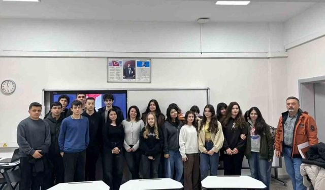 Sinop'ta öğrenciler dijital becerilerini atölyede geliştirdi