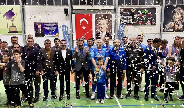 Sivrihisar'da 'Kurumlar Arası Voleybol Turnuvası' yapıldı