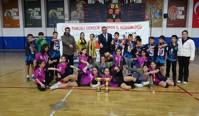 Tunceli'de çifte şampiyonluk