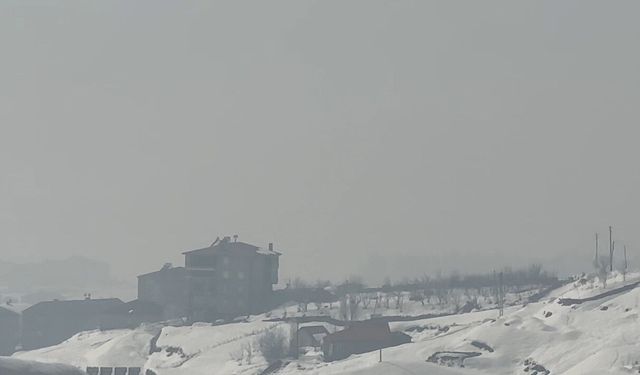 Yüksekova-Ankara uçak seferine sis engeli