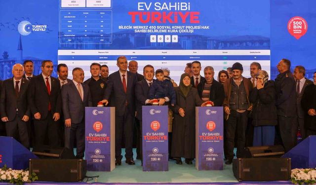 'Yüzyılın Konut Projesi' kapsamında inşa edilecek bin 419 adet sosyal konutun kura çekimi gerçekleştirildi