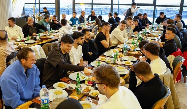 24Erzincanspor ailesi iftar sofrasında buluştu