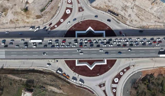 43 ilin geçiş noktasının bayram bilançosu belli oldu: 1 milyon 274 bin araç geçti, ölümlü kaza yaşanmadı