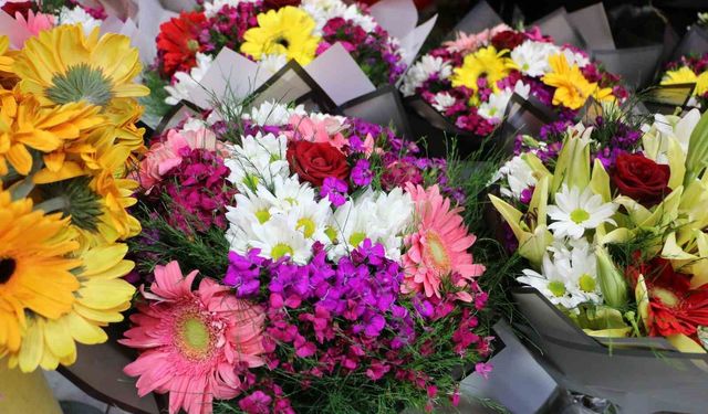 8 Mart öncesi çiçekçilerde yoğun hazırlık