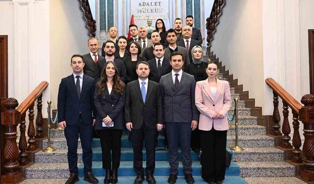 Adalet Bakanı Gürlek, gazetecilerle bayramlaştı