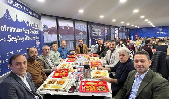 AK Parti Bilecik İl Başkanlığı'nda iftar programı düzenlendi
