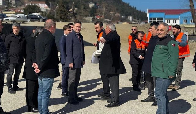 Ayancık'ta kavşak çalışmaları