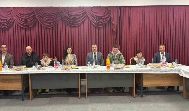 Aydıntepe Kaymakamı çocuklarla iftar sofrasında buluştu