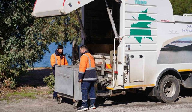 Ayvalık'ta konteynerler yaz öncesi dezenfekte ediliyor