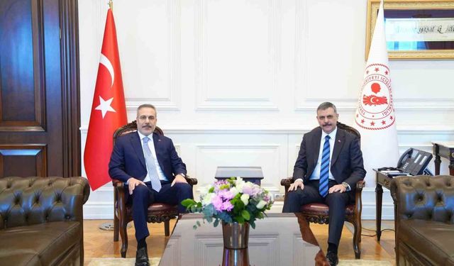 Bakan Fidan'dan Bakan Çiftçi'ye 'hayırlı olsun' ziyareti