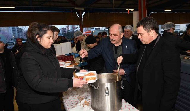 Başkan Aydın, Hamitler'de 'Gönül Sofrası'nda vatandaşlarla buluştu