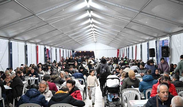 Başkan Çerçioğlu, vatandaşlarla iftar sofrasında bir araya geldi