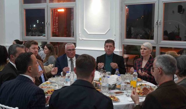 Başkan Subaşı STK temsilci ve üyelerini iftarda ağırladı