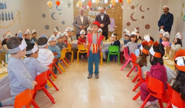 Bayburt'ta minikler çocuk iftarında ramazan sevincini yaşadı