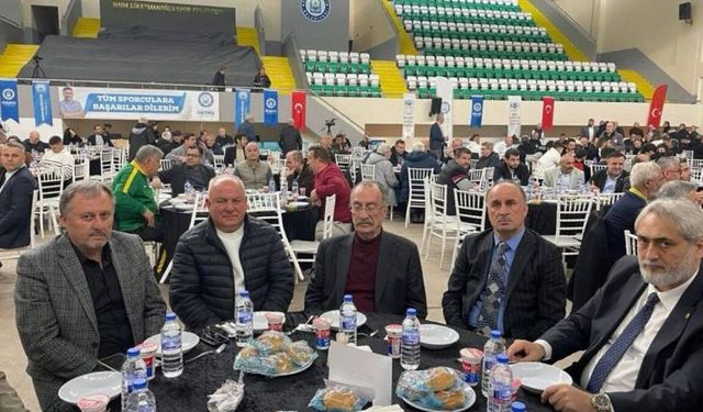 Bilecik ASKF Başkanı Nusret Tosun, Bursa'daki iftar programına katıldı