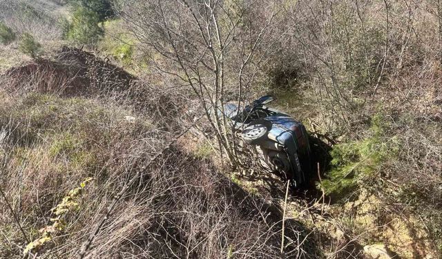 Bilecik'te otomobil dereye uçtu, 1 kişi yaralandı