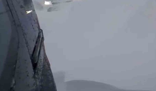 Bingöl'de tipi nedeniyle mahsur kalan araçlar kurtarıldı