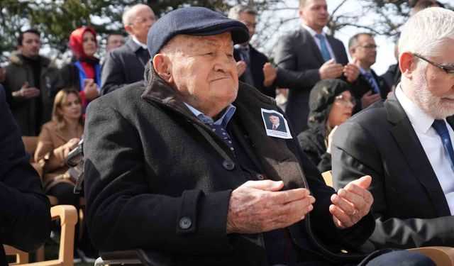 'Bolu'nun Babası' İzzet Baysal vefatının 26'ncı yılında dualarla anıldı