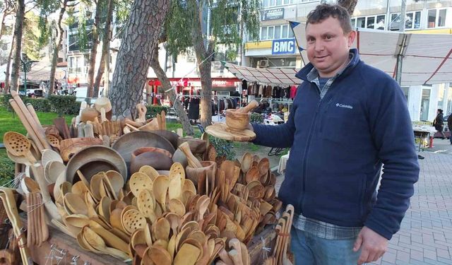 Burhaniye'de zeytin odunları mutfak gereci oldu