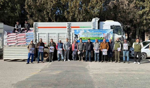 Büyükşehir'in yem desteği Sultanhisar'da üreticilerle buluştu