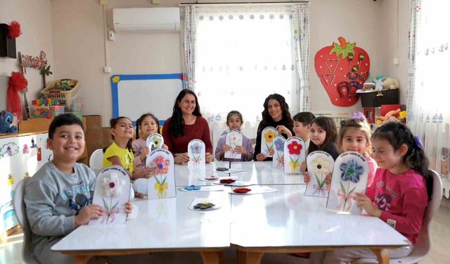 Didim'de miniklerden Kadınlar Günü'ne renkli dokunuş