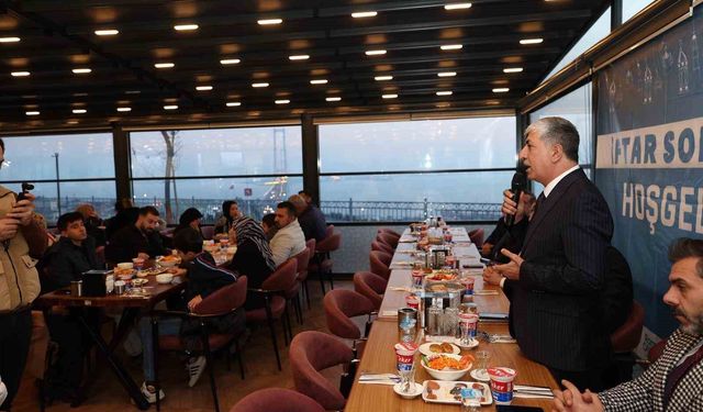 Dilovası'nda yetim ve öksüz aileleri için iftar programı düzenlendi