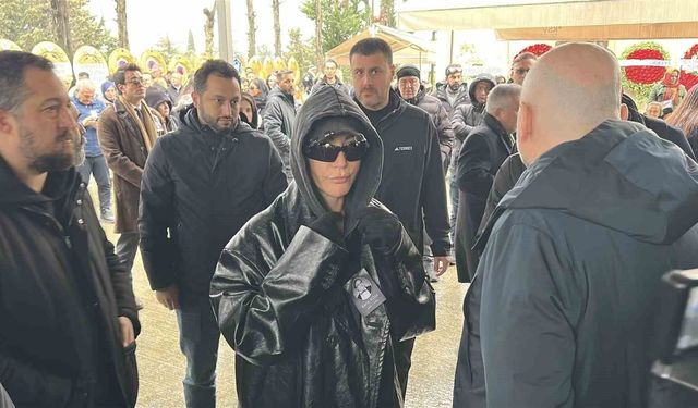 Erol Köse son yolculuğuna uğurlanıyor